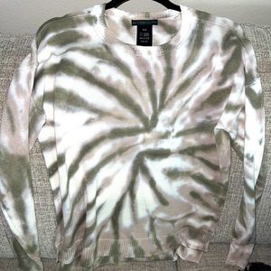 Design history camo green and cream tie dye sweater